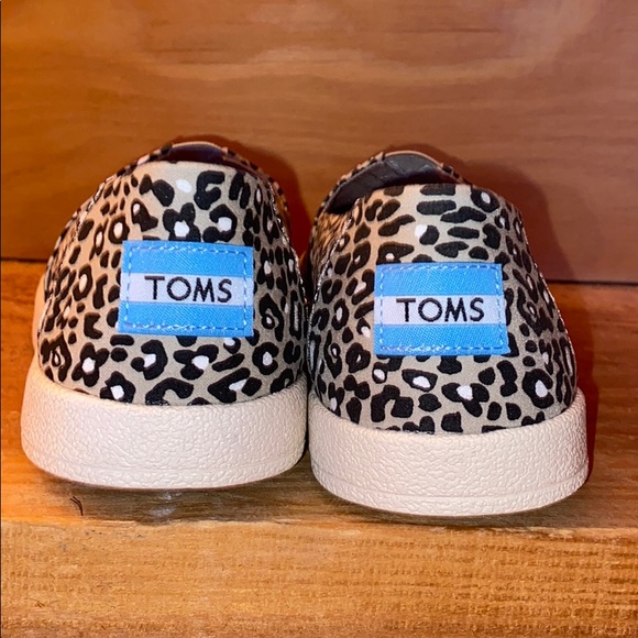 Toms Shoes - NEW- TOMS Animal Print 7 1/2
